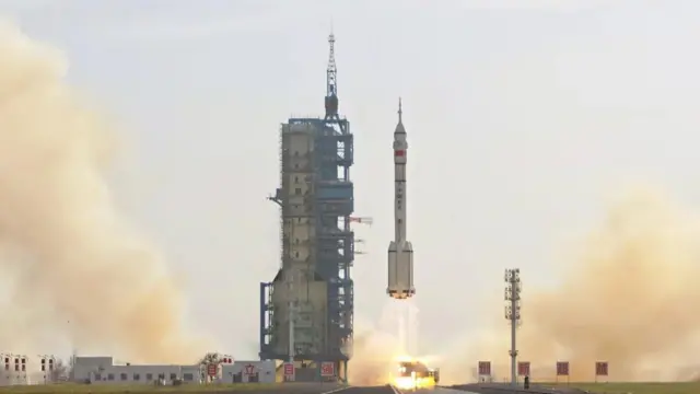 சீனா, விண்வெளி, தியான்கொங் விண்வெளி நிலையம், சென்சோ-22 