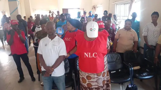 Aworan ẹgbẹ oṣiṣẹ NLC