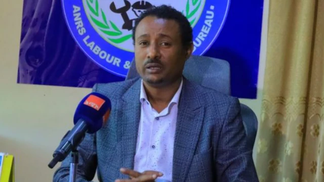 Dr Sibuuh Gebeyaaw