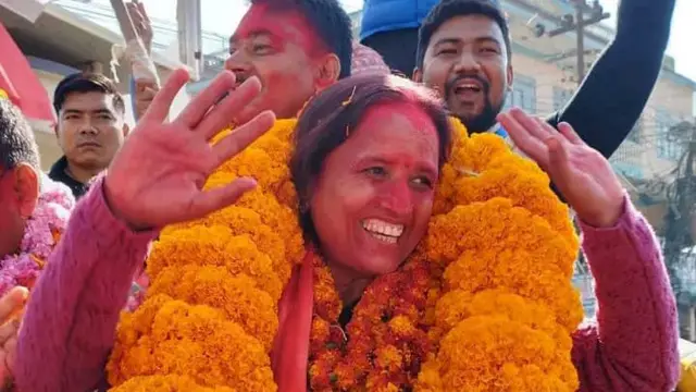 माओवादी केन्द्रकी नेतृ रेखा शर्माले एमाले महासचिव शङ्कर पोखरेललाई पराजित गरिन