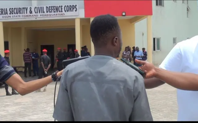 Aworan akọyinsi afurasi naa