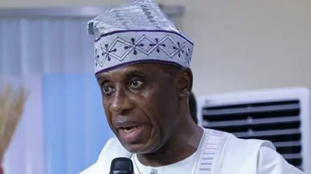 Rivers State news: Nyesom Wike goment wan sue Chibuike Rotimi Amaechi, Tonye Cole for assets sale