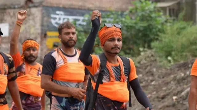 मुजफ्फरनगरहून जाणारे कावड यात्री