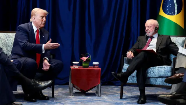 Donald Trump e Lula em encontro na Malásia, em outubro de 2025