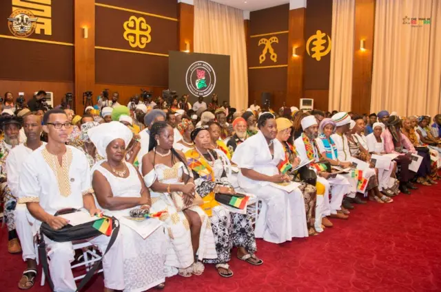 126 membres de la diaspora africaine ont reçu la nationalité ghanéenne dans le cadre des célébrations de l'« Année du retour » au pays en 2019.