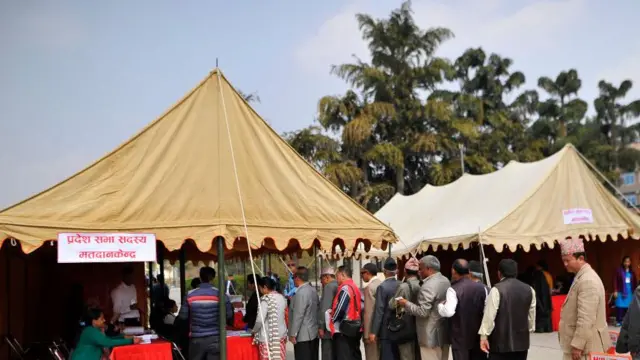 पाँच वर्षअघि राष्ट्रपति निर्वाचनमा भोट हाल्न लागेका प्रदेशसभा सदस्यहरू 