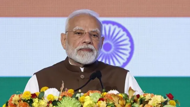 इस्रायल-पॅलेस्टाईन प्रकरणात भारताचं परराष्ट्र धोरण हे द्वि राष्ट्र सिद्धांताचं आहे.