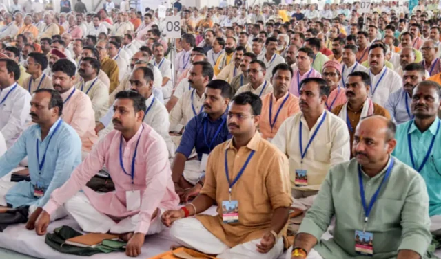 ஆர்எஸ்எஸ் - பாஜக, நரேந்திர மோதி, மோகன் பகவத் 