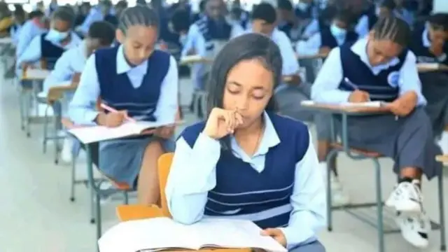 ተፈታኝ ተማሪዎች 