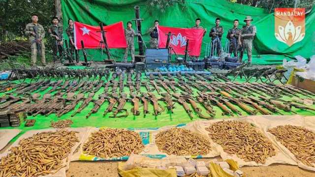 မနှစ် သြဂုတ်လတုန်းက မိုးကုတ် - စဉ့်ကူးလမ်းပိုင်းက စစ်ကောင်စီတပ်စခန်းတွေကို တိုက်ခိုက်ပြီးနောက် လက်နက်တွေသိမ်းဆည်းရမိခဲ့စဉ်