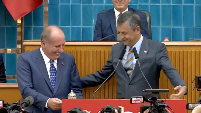 Muharrem İnce CHP grubunda kürsüde kısa bir konuşma yaptı.