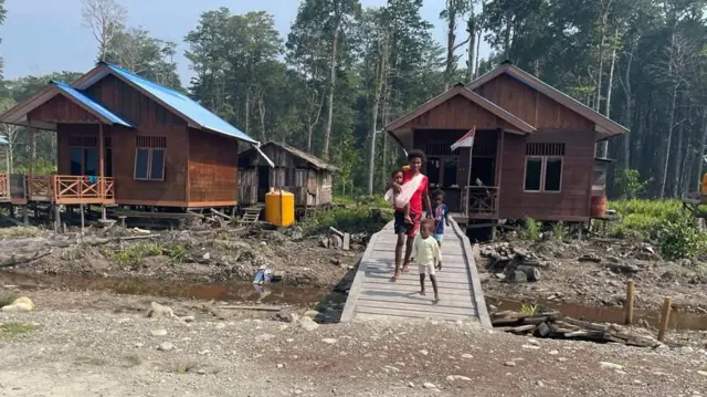 Distrik Ewer, Dana Otsus Papua, Asmat, PON Papua, Program Bangga Papua