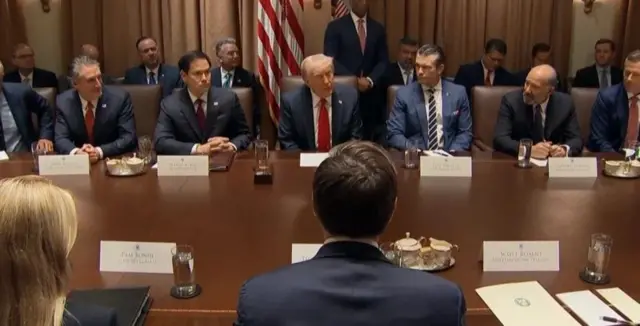 Президент Трамп лавозимига киришганидан кейинги Оқ Уйдаги илк АҚШ ҳукумати мажлисини ўтказди