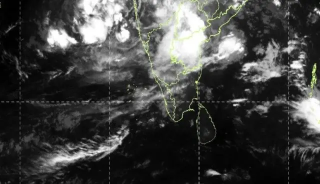 மோன்தா புயல், ஆந்திரா, இந்தியா, கனமழை, தமிழ்நாடு