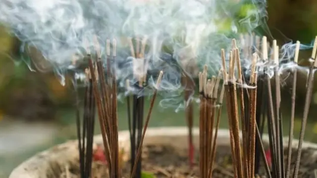 બીબીસી ગુજરાતી અગરબત્તી ધુમાડો શ્વાસ હૃદયરોગ કેન્સર બીમારી