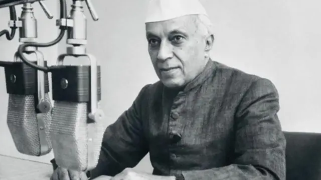 భారత రాజ్యాంగం, ప్రధానమంత్రి, నరేంద్రమోదీ, రాహుల్ గాంధీ, కాంగ్రెస్ పార్టీ, ప్రియాంక గాంధీ, బీఆర్ అంబేద్కర్, పార్లమెంట్, లోక్ సభ