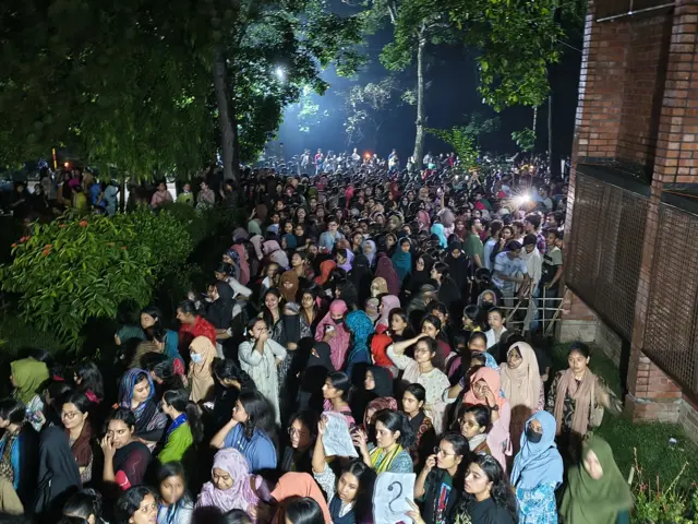 প্রথমে নারী শিক্ষার্থীরা আন্দোলনে নামে