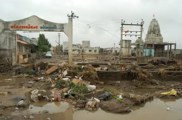 સુરત પૂર