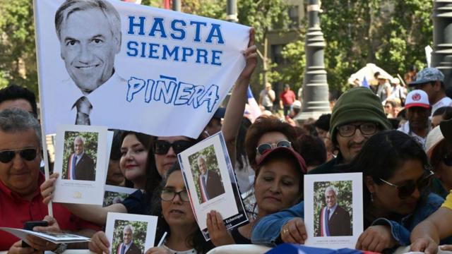 Partidarios de Piñera se despiden