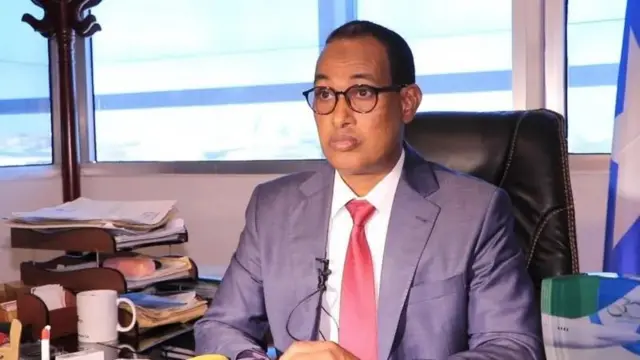 Axmed Macallin Xasan, maareeyaha hay'adda duullimaadyada rayidka Soomaaliya