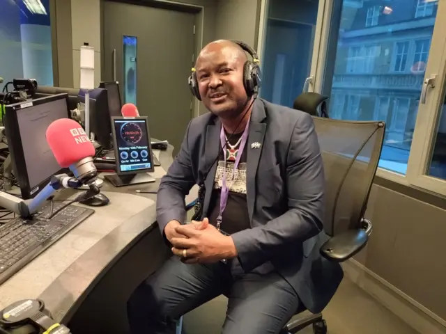 Femi Dejaba muri studio za BBC i Londres, Ruhuhuma 2025