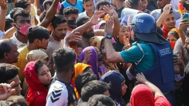 শ্রমিকদের আন্দোলন প্রায়ই সহিংস আকার ধারণ করে