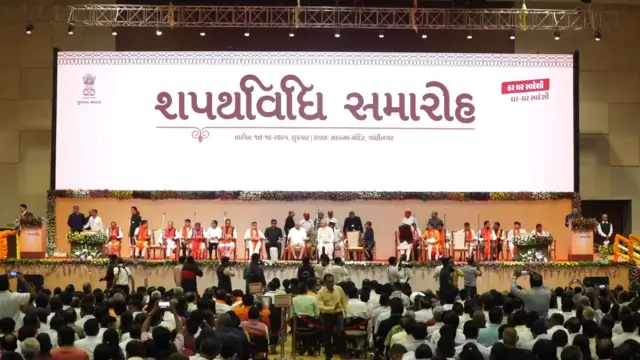 ગુજરાત મંત્રીમંડળ વિસ્તરણ ભાજપ ભૂપેન્દ્ર પટેલ નરેન્દ્ર મોદી અમિત શાહ હર્ષ સંઘવી, બીબીસી ગુજરાતી ભાજપ ગુજરાતીમાં સમાચાર ગુજરાત સરકાર સૌરાષ્ટ્ર પરષોત્તમ સોલંકી રાઘવજી પટેલ જયેશ રાદડિયા 