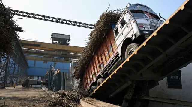 5 ஆண்டுகளில் 211 பேருக்கு கருப்பை நீக்க அறுவை சிகிச்சை மேற்கொள்ளப்பட்டுள்ளதாக மாவட்ட நிர்வாகம் கூறுகிறது. (கோப்புக்காட்சி)