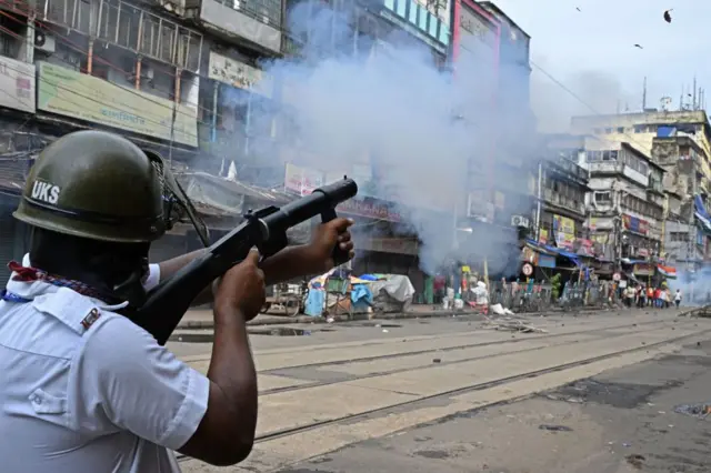 Clashes with the police took place in many areas of Kolkata during Tuesday's protests