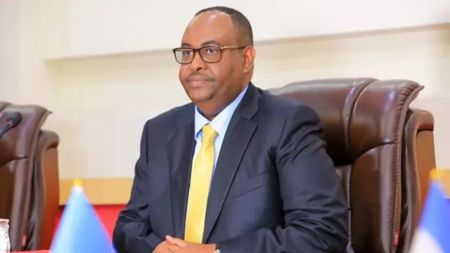 “Waxaan u hambalyeeynayaa xildhibaanada Baarlamaanka 6-aad ee Dowladda Puntland oo maanta la dhaariyey.” 