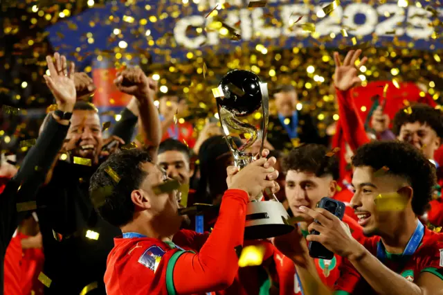 المغرب يحقق إنجازا تاريخيا ويتوج بطلا لكأس العالم للشباب المغرب يحقق إنجازا تاريخيا ويتوج بطلا لكأس العالم للشباب