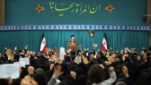 علی خامنه ای