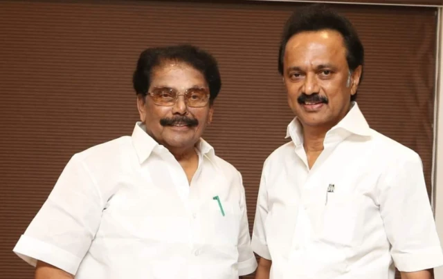  தமிழ்நாடு முதலமைச்சர் ஸ்டாலினுடன் வருவாய் அமைச்சர் கே.கே.எஸ்.எஸ்.ஆர் ராமச்சந்திரன்