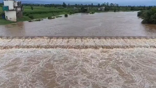 वारणा नदीच्या पाण्याच्या पातळीत झपाट्याने वाढ