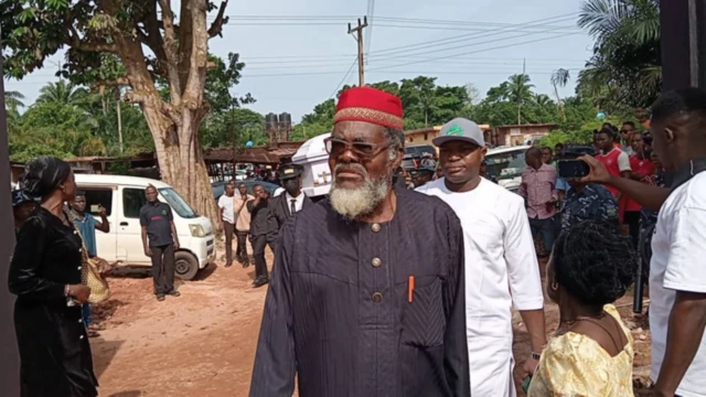 Aworan lara awọn oṣere to wa nibẹ