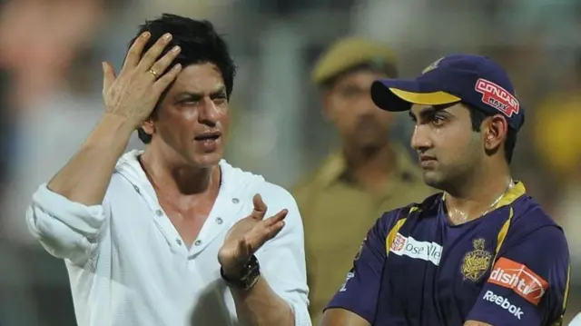 2012లో షారుఖ్ ఖాన్‌తో గౌతమ్ గంభీర్