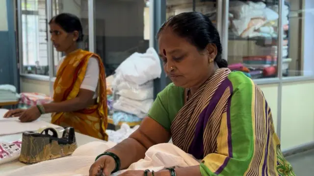 भारतातला कापड उद्योग हा महिलांना मोठ्या प्रमाणात रोजगार उपलब्ध करून देतो