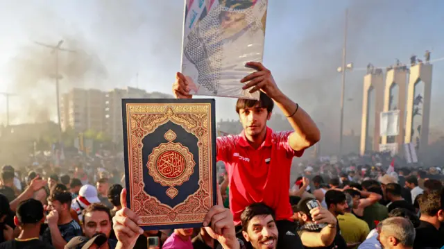 احتجاجات أمام السفارة السويدية في العراق على حرق نسخة من المصحف في العاصمة السويدية