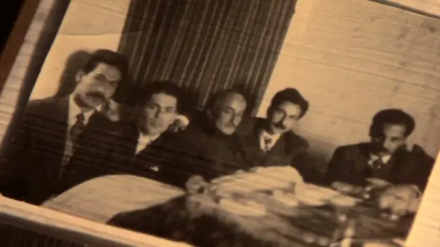 از راست هوشنگ ابتهاج٬ سیاوش کسرایی٬ نیما یوشیج٬ احمد شاملو و مرتضی کیوان