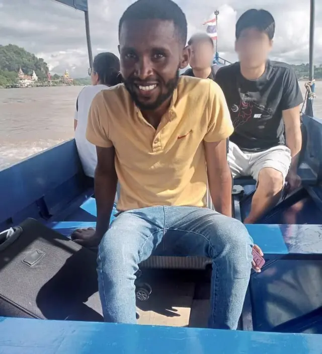 Mubaarak daangaa Taayilaandiin qaxxamuree gara Laa'oositti wayita ce'u