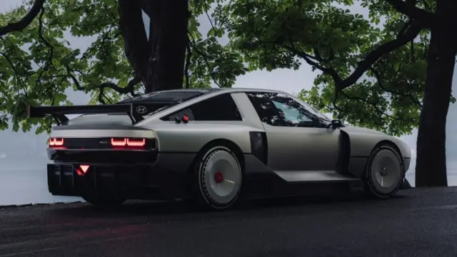 رسانه‌های کره‌ای پیش‌بینی می‌کنند که قیمت پایه ماشین حدود ۳۷۵ هزار دلار باشد