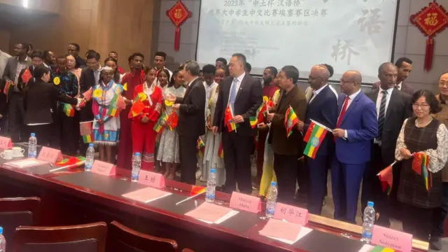 Hirmaattoota sirna dorgommii Afaanii