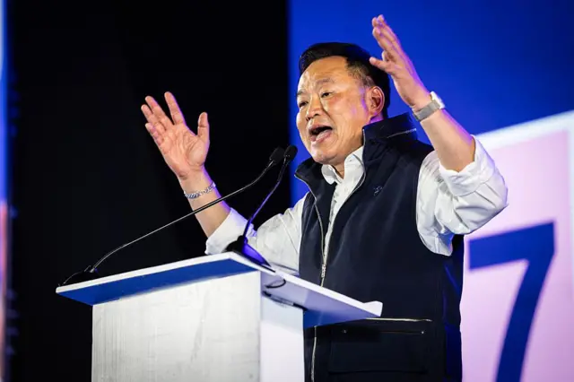 ရှေးရိုးစွဲ အင်အားစုရဲ့ ရှေ့ဆောင် ဖြစ်လာသူ လက်ရှိ ဝန်ကြီးချုပ် အနုတင်