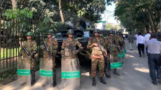 ট্রাইব্যুনালের আশপাশের এলাকায় নিরাপত্তা জোরদার করা হয়েছে