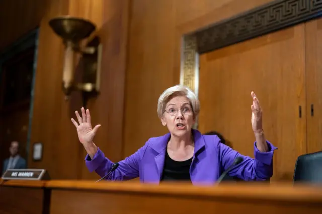 Thượng nghị sĩ Elizabeth Warren chủ trương thúc đẩy chính sách thương mại có lợi cho người lao động, nhà sản xuất và ngành công nghiệp Mỹ