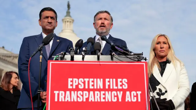 Ро Ханна, Томас Масси и Марджори Тейлор Грин