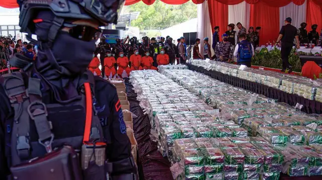 BNN melakukan gelaran barang bukti dua ton sabu pada 26 Mei 2025.