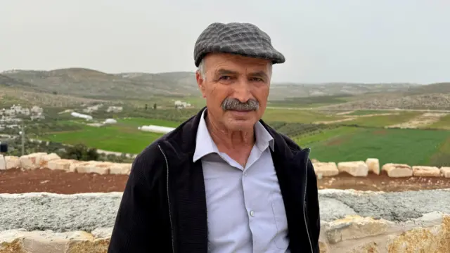 مرزوق ابونعیم می‌گوید تشکیلات خودگردان حمایتی را که او به آن نیاز دارد، در اختیارش نمی‌گذارد
