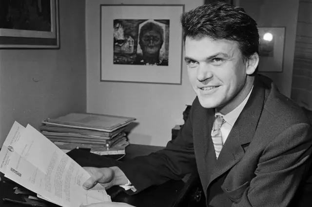 Milan Kundera en Praga en 1963