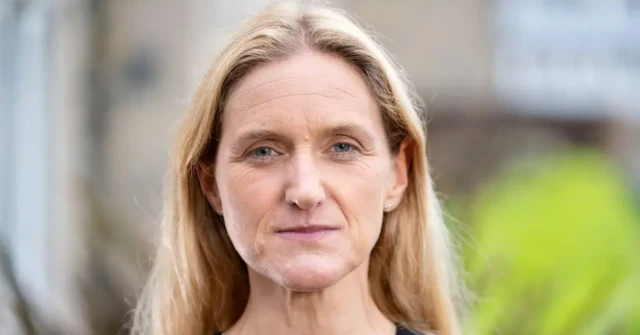 Ким Ледбитер